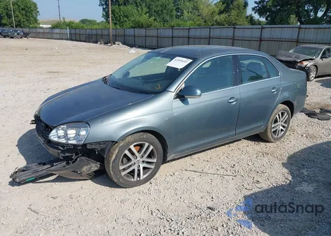 2006 Volkswagen Jetta 2.5 from USA, damaged, VIN 3VWSF71K06M798437